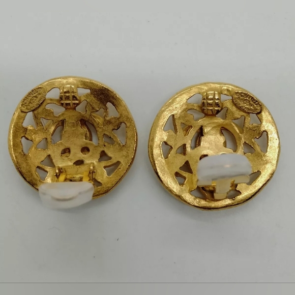 ❌️SOLD❌️🔥24K Chanel Flower Interlocking Coco Gold Plated Vintage 1995 Openwork - Picture 9 of 12